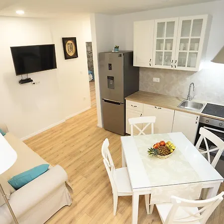 Apartamento Old Town 2 *